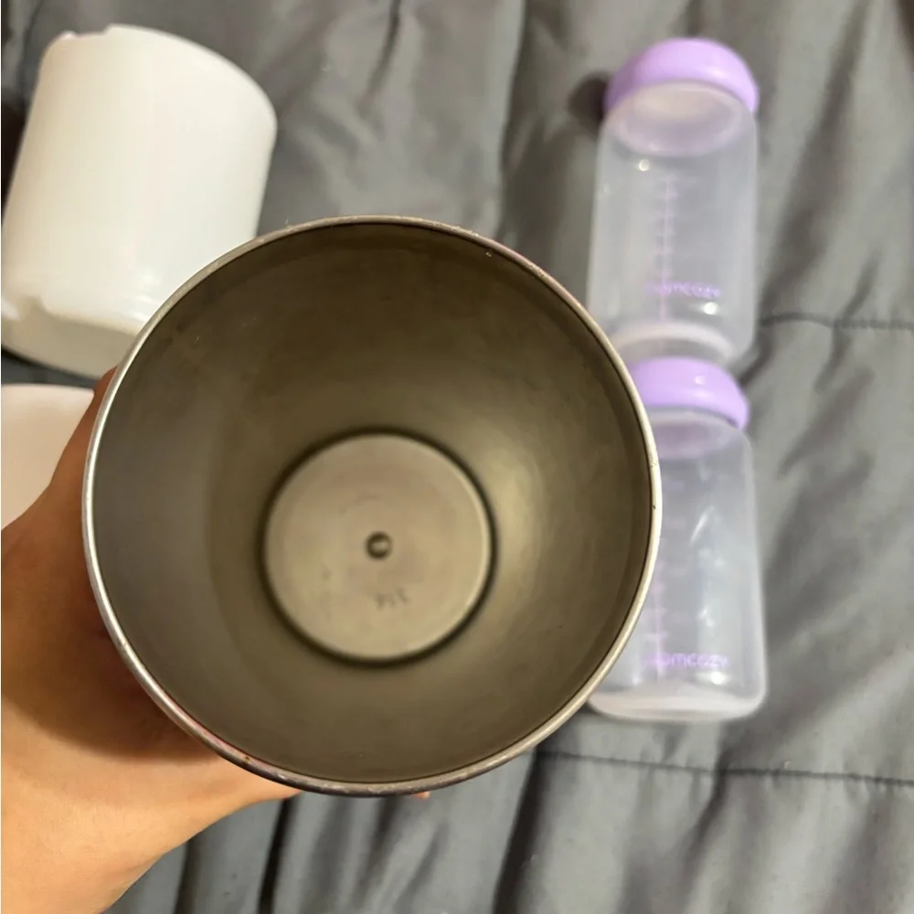 Momcozy Breast Milk Cooler Bottle - Mint Green - Picture 3 of 5